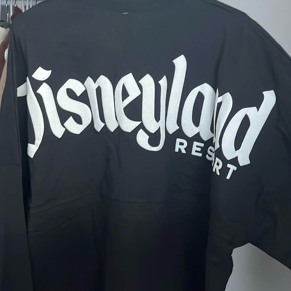 Disneyland Resort Black Spirit Jersey, NWOT - Picture 6 of 7